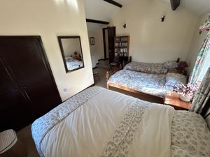 Photo 25- click for photo gallery